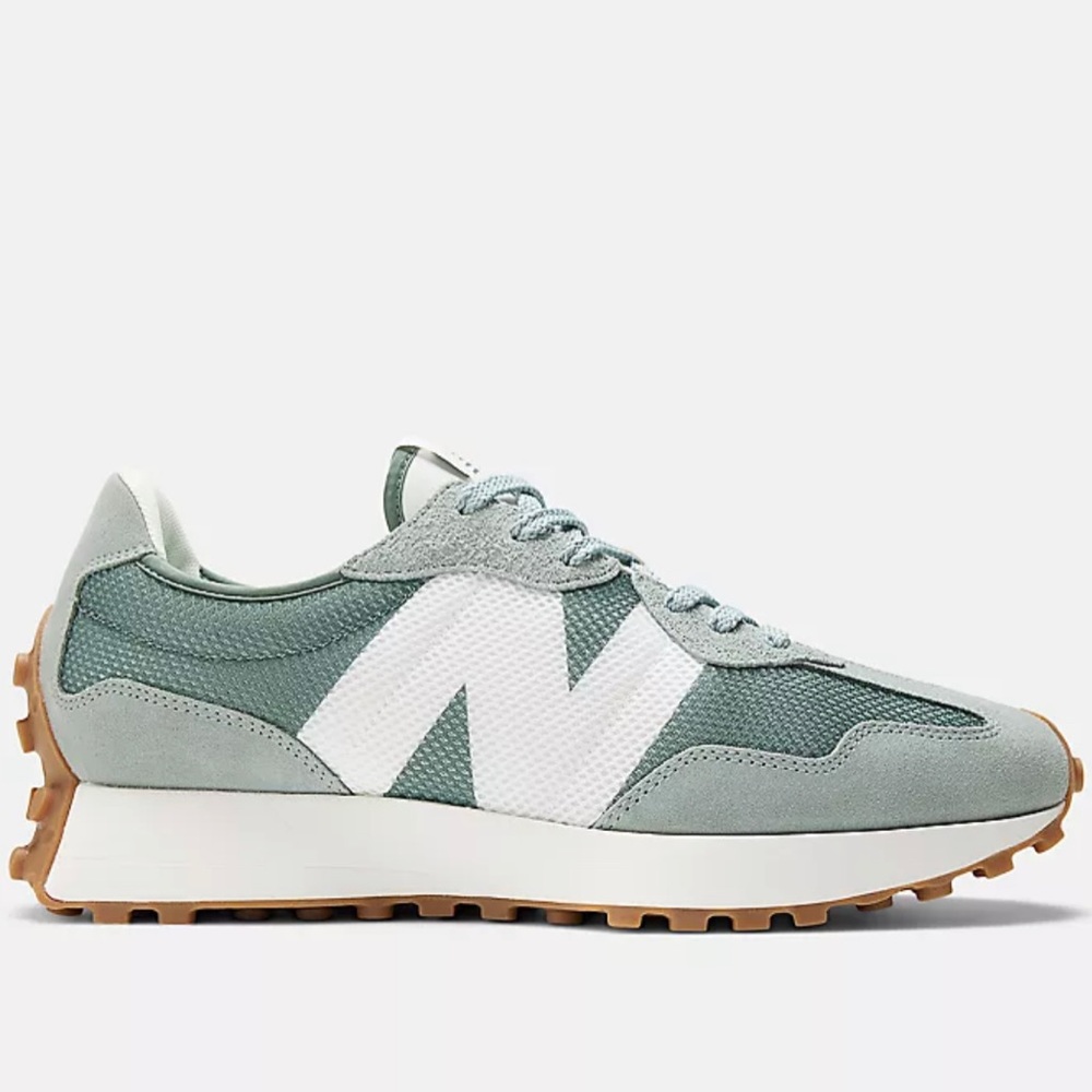 NWT New Balance 327 Women’s 7.5 Juniper
